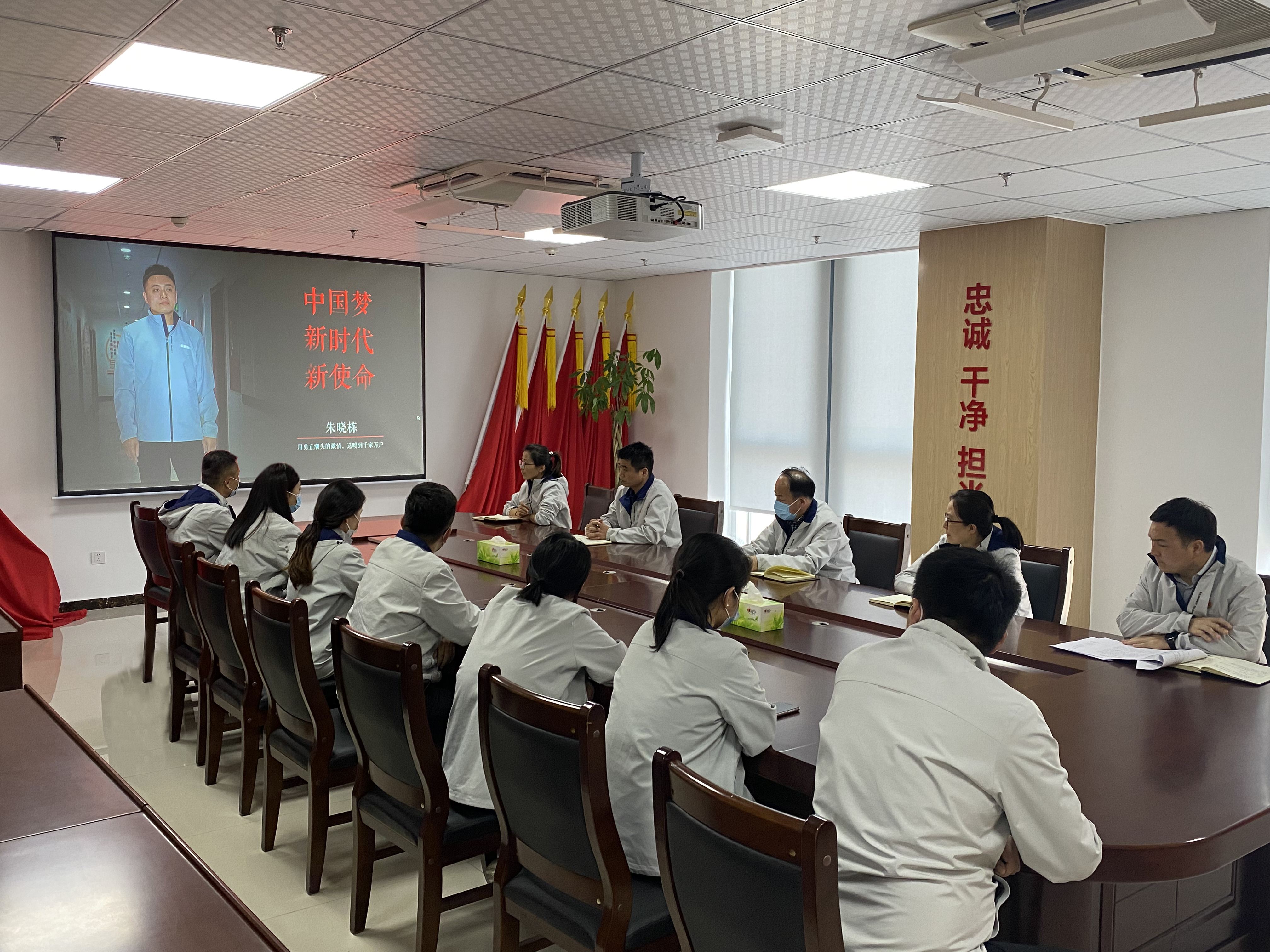 fab912ddf0320eb370d419c5e8ddac3.jpg fab912ddf0320eb370d419c5e8ddac3.jpg